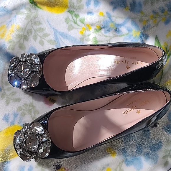 Shoes - Picture 4 of 9